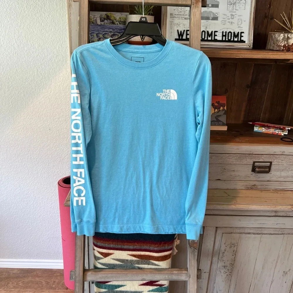 The North Face women’s long sleeve top size small - Picture 1 of 9